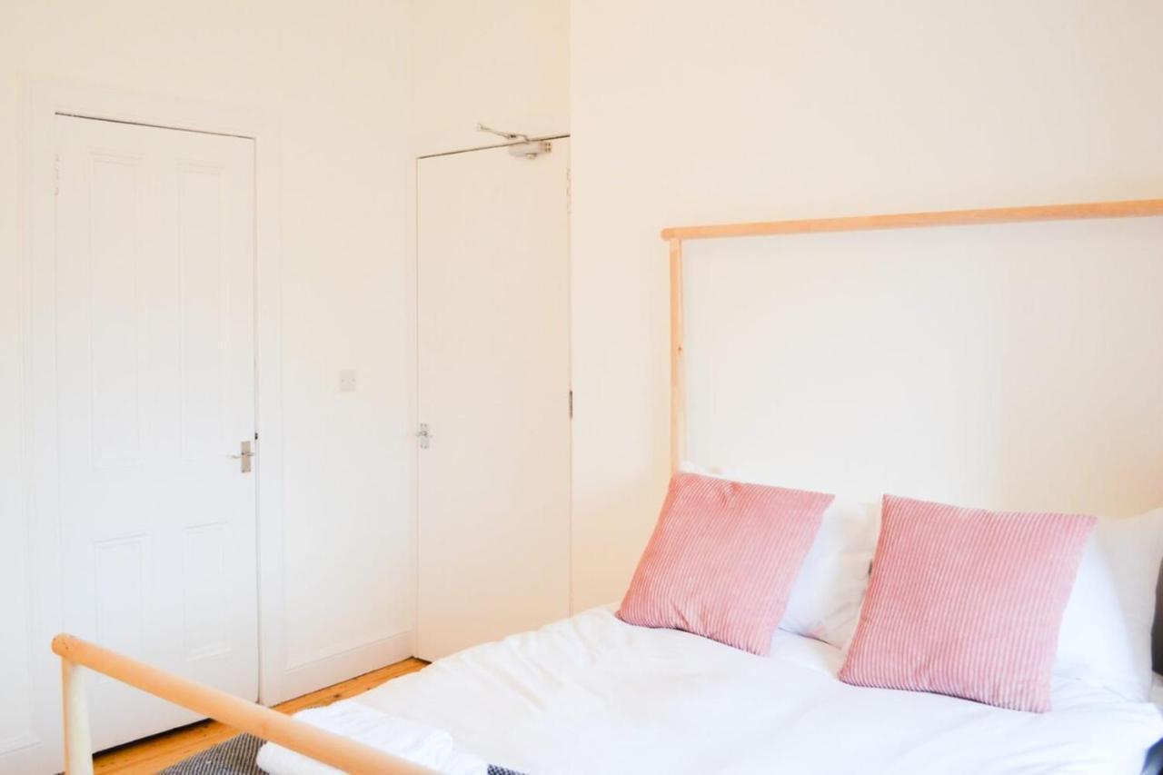 Modern 1 Bedroom Flat In The Heart Of Εδιμβούργο Εξωτερικό φωτογραφία